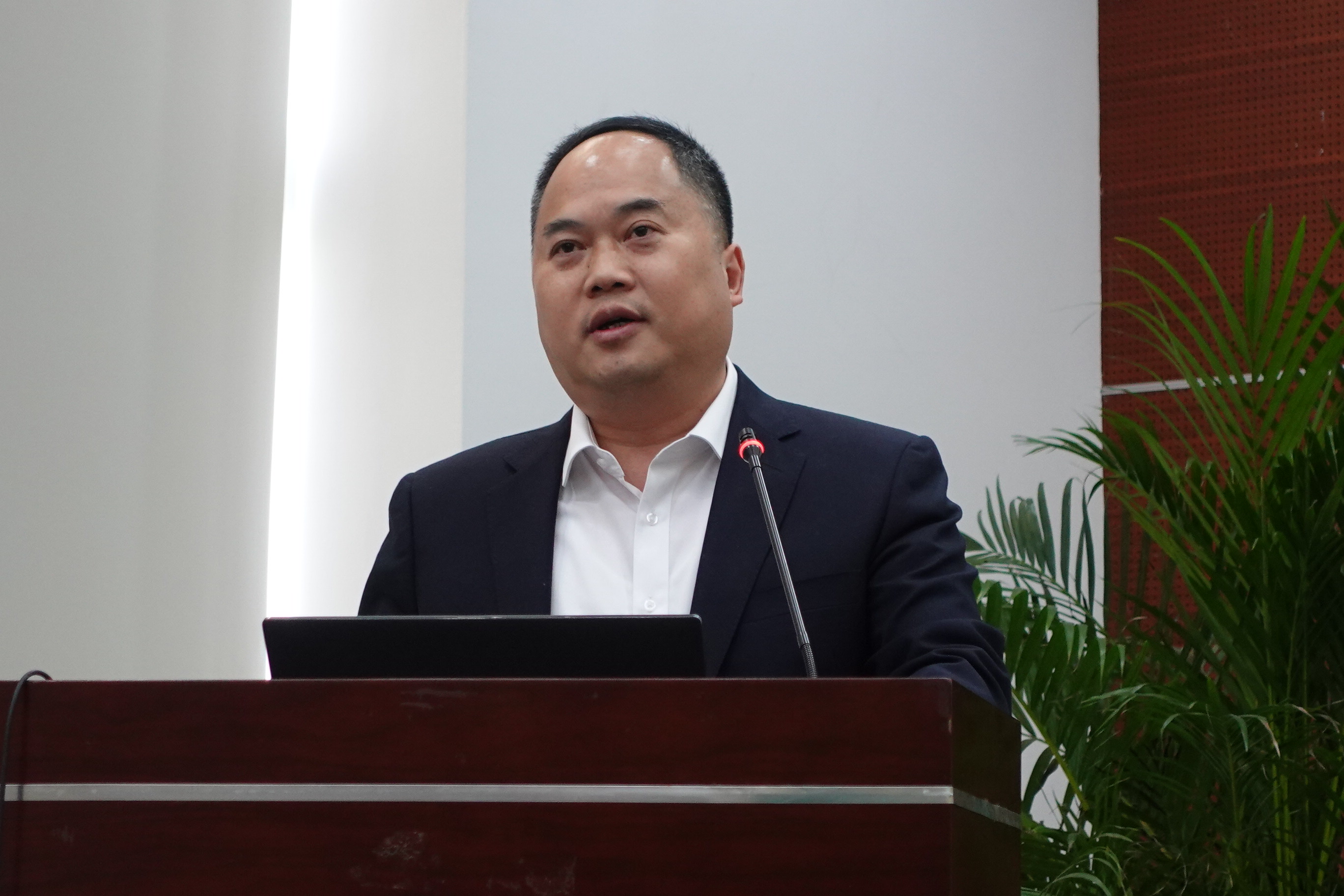 西交大高端裝備研究院蒞臨亨通參觀交流——智改數(shù)轉(zhuǎn),同享共筑(圖3) 西交大高端裝備研究院蒞臨亨通參觀交流——智改數(shù)轉(zhuǎn),同享共筑(圖3)